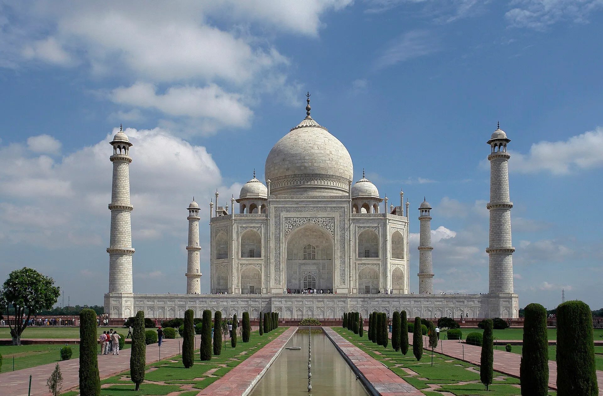 Le Taj Mahal et ses jardins, à Agra