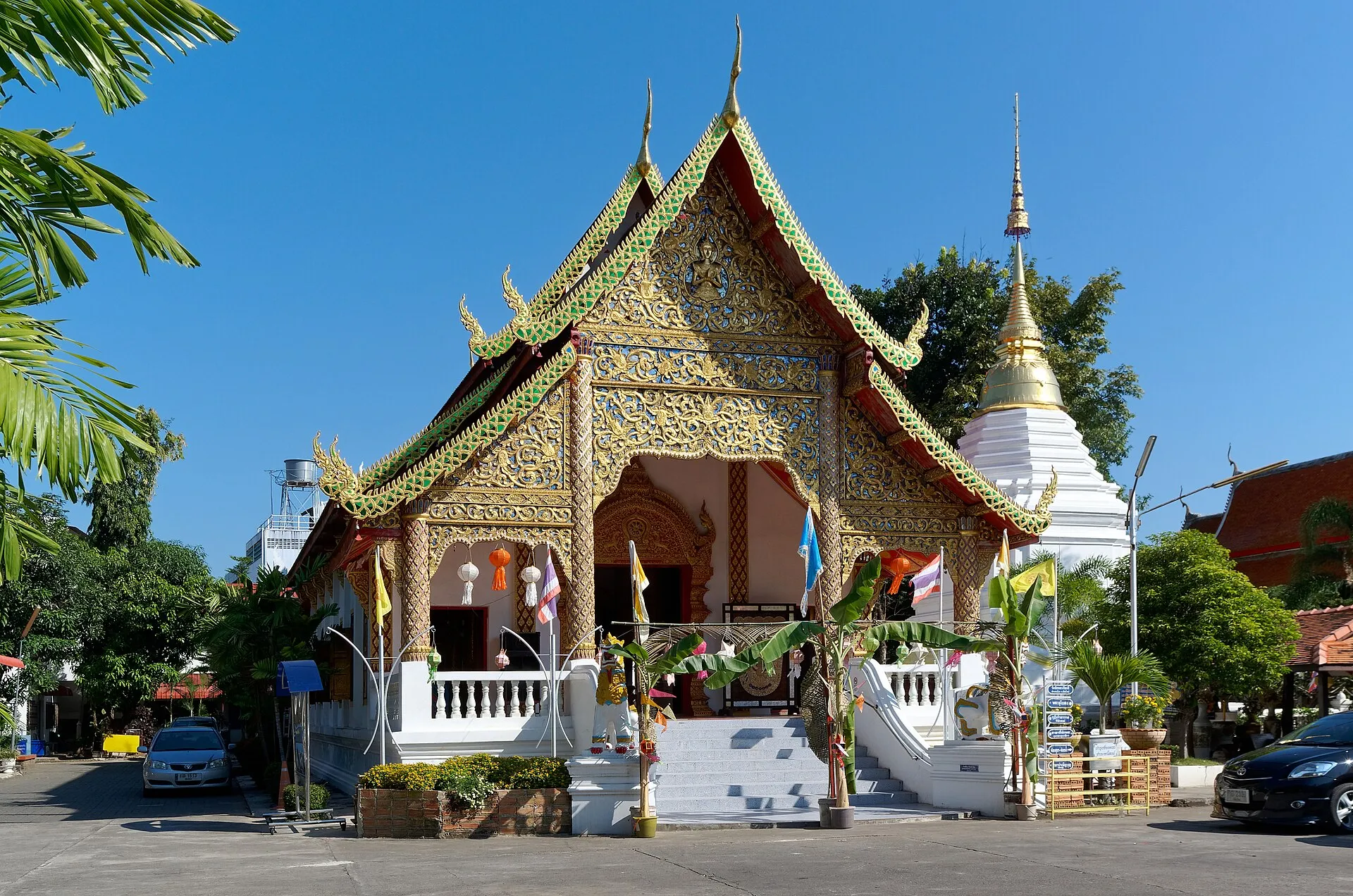 Un temple bouddhiste dans la vieille ville de Chiang Mai