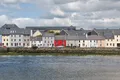Les maisons colorées du Long Walk au bord de la Corrib, à Galway