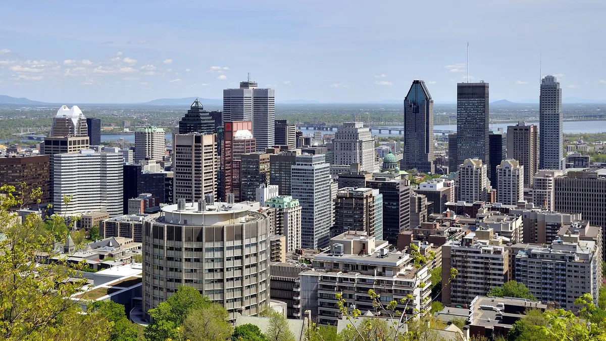 Les gratte-ciel de Montréal vus depuis le mont Royal