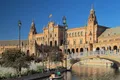 La Plaza de España à Séville et ses canaux