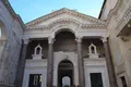 Le péristyle du palais de Dioclétien, à Split